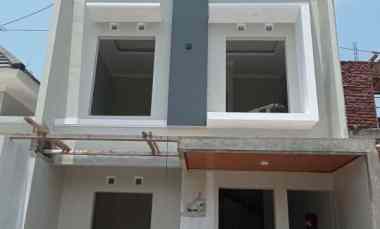 Rumah Dijual 2 Lantai Atap Limasan Mengurangi Resiko Kebocoran