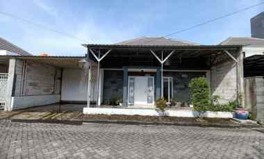 Di Oper Kredit Rumah Ukuran Jumbo di Victory Land Candi Sidoarjo