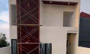 Rumah Mewah 2 Lantai 600 juta-an dekat Pasar Kapling Kedungmundu Smg