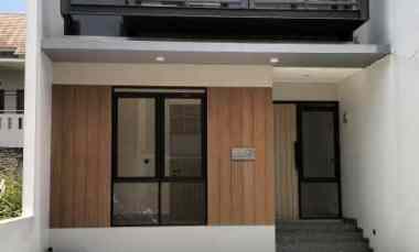 Rumah Baru 2 Lt. dekat Sport Center Jabar Arcamanik Kota Bandung