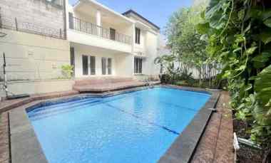 Dijual Rumah Murah Ada Kolam Renang di Kemang Barat Jakarta Selatan