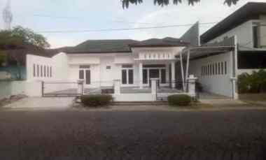 Rumah Siap Huni Lokasi The Best Ada Poll di Kemang Pratama 1