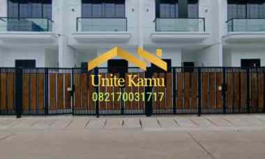Rumah Baru di Kembangan,jakbar. Ready 4 Unit. Lt.100 Lb.130 Rp.2,1M
