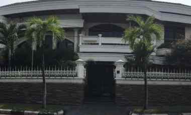 Rumah 2 Lantai Hook Kertajaya Surabaya, dekat Kampus Unair ITS