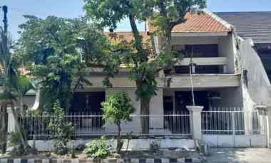 Dijual Cepat Rumah Hitung Tanah di Perum Ketintang Surabaya Selatan
