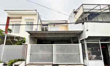 Rumah Klampis Manyar Indah Surabaya Siap Huni Row Jalan 2 mobil