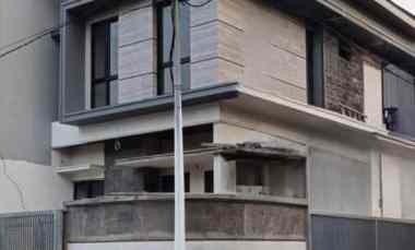 Rumah Modern Kotemporer Klampis Anom Row 5-6 Mobil Luebarrr Polll