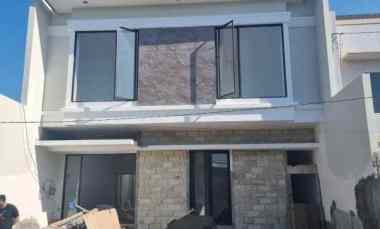 Rumah Minimalis Klampis Semolo dekat Untag, Hokky Merr, Rs Premier