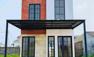 Rumah 2 Lantai Lokasi Startegis Perumahan Sukun Kota Malang