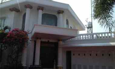 Rumah Mewah Plus Bengkel Mobil Aktif di Kodau dekat Tol Jatiwarna