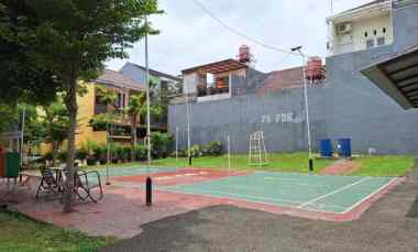 Rumah BARU American Classic dalam Perumahan Besar Apik dekat ke LRT