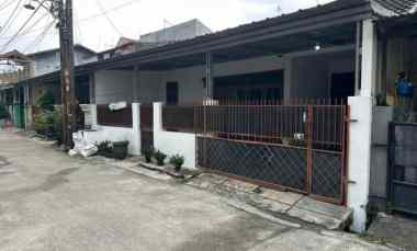 Rumah Rapih, Nyaman dan Strategis di Galaxi Bekasi Pulo Sirih