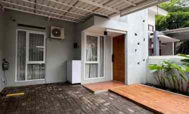 Rumah Cantik dalam Komplek Buana Soetta Residence Bandung