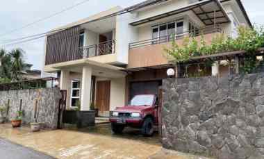 Dijual Rumah Mewah Strategis Nyaman Adem Sejuk di Bandung Timur