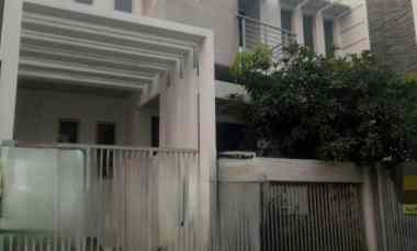 Dijual Rumah Agung Permai Uku 10x15 Selatan 2.5 Lantai Harga Menarik