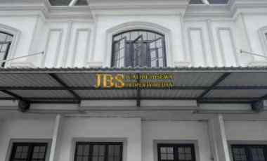 dijual rumah komplek aston villa jalan