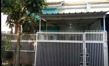 dijual rumah komplek banyu biru