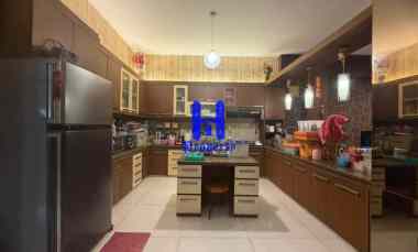 Dijual Rumah 3,5 Tingkat di Komplek Cemara Asri Jalan Rajawali - Medan