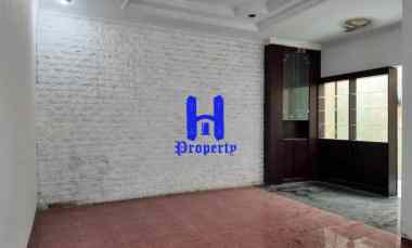 dijual rumah komplek cemara hijau jalan