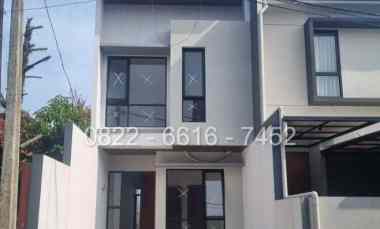 Rumah Baru Exclusice Komplek Cibabat 2 menit Pemkot Cimahi Siap Huni