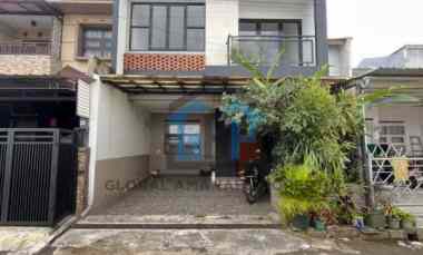 Rumah Dijual di Komplek Cihanjuang