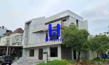 dijual rumah komplek citraland gama