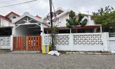 Turun Harga Rumah Cantik Semi Furnish di Gayungan Surabaya