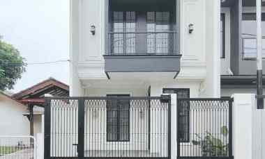 Rumah Dijual di Komplek Griya Loka Bsd city
