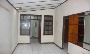 Rumah Hook Strategis di Komplek Margahayu Raya Margahayu, Bandung