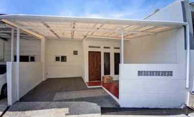Rumah Dijual di Komplek Pinus Regency Cluster Garden View Soekarno Hatta Cinambo Cisaranten Wetan Bandung