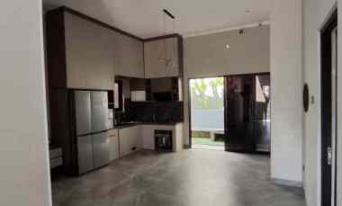 dijual rumah komplek polri nagrak indah