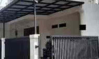 Rumah 3 Lantai Nyaman Bebas Banjir di Komplek Ptb, Duren Sawit