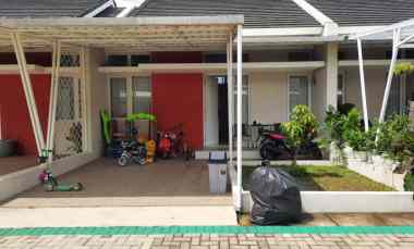 Rumah Dijual di Komplek Sariwangi