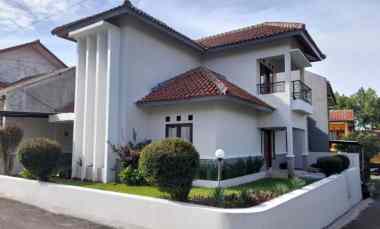 Rumah Dijual di Komplek Sariwangi