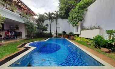 Rumah Mewah Tropis Modern dalam Komplek Elit Taman Radio dalam Jaksel