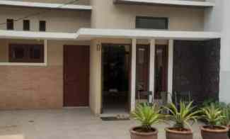 Dijual Rumah Baru 2 Lantai dalam Cluster Komsen Jatiasih