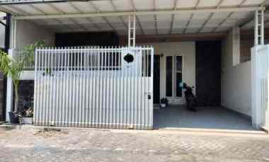 Dijual Rumah Kondisi Terawat di Griya Kebraon