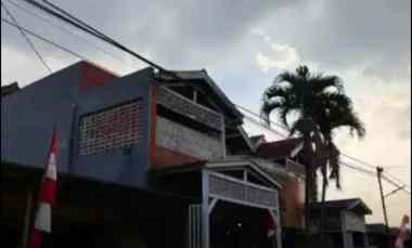 Dijual Rumah Bagus 3 Lantai Depan Gerbang Tol Kopo Bandung