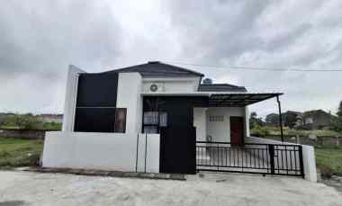Rumah Pesan Bangun Free Desain 100 meter dari jl.jogja Solo di Klaten