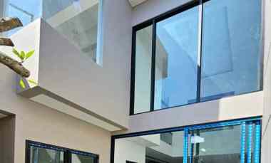 Rumah Model Modern Tropical dekat Perkantoran, Graha Famili, Pintu Tol