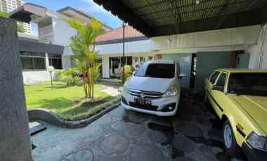 Rumah Kupang Indah, Dukuh Kupang, Darmo, Swiming Pool dan Halaman Luas