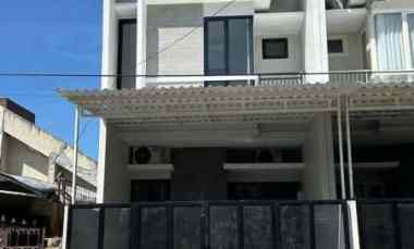 Rumah Dijual di Kutisari Indah