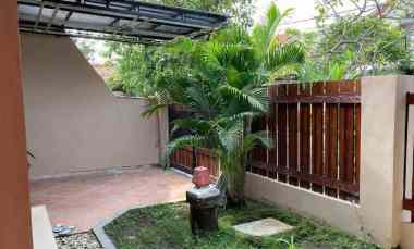 Rumah Kutisari Indah Utara Surabaya Semi Furnish Baru Renov