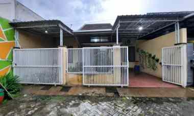 Lebar 8 Bonus Furnish Jual Rumah Kutisari Selatan dekat UK Petra