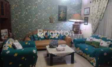 Rumah 2 Lantai Lebar 8 di Kutisari dekat Petra, Rungkut, Jatim EXPO