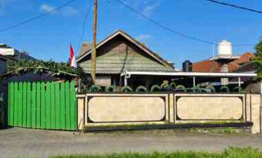 Kwanji Asri Bali Siap Huni Daerah Asri Carport Luas dekat Raya Panji