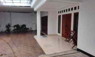 Dijual Rumah Lama Hitung Tanah di Kemang Timur