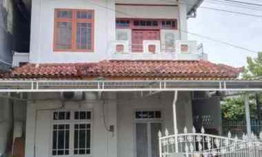 dijual rumah lantai 2 lokasi sesetan
