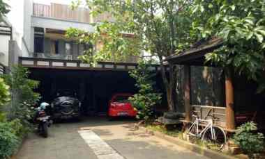 Rumah Lebak Bulus Cilandak Jaksel dekat MRT RS Fatmawati