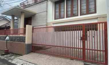 dijual rumah legoso ciputat